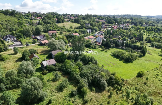 Budowlana działka w Golkowicach, Prąd, gaz, woda