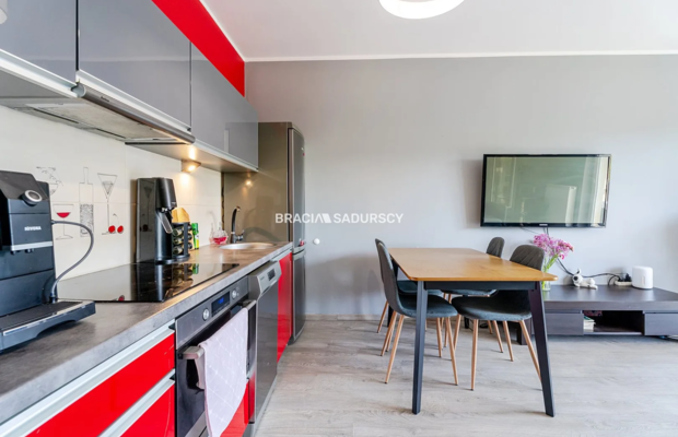Obozowa/Ruczaj/1. piętro, winda, duży balkon