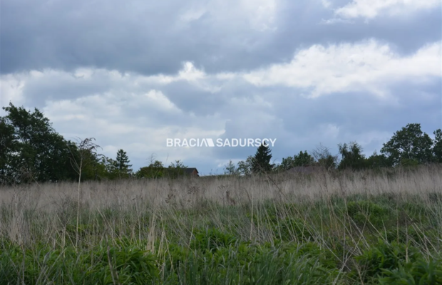 Działka budowlano-rolna o pow.: 1622 m2