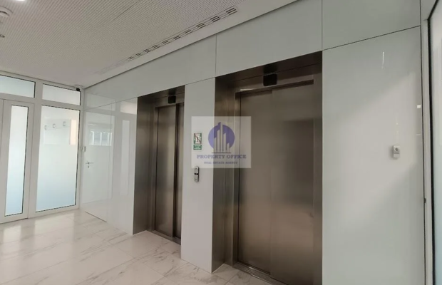 Włochy: lokal biurowy 1301,11 m2 do wynajęcia
