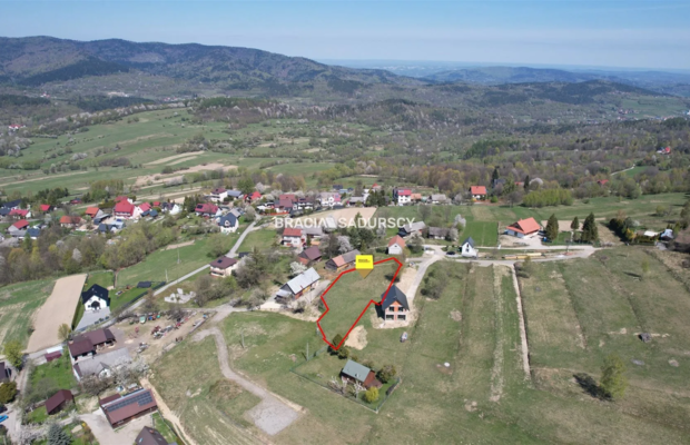 Działka budowlana o pow. 1596 m2  Krzeszów, gm. Stryszawa. 
Widokowa działka  położona w malowniczym Krzeszowie  w okolicy Besk
