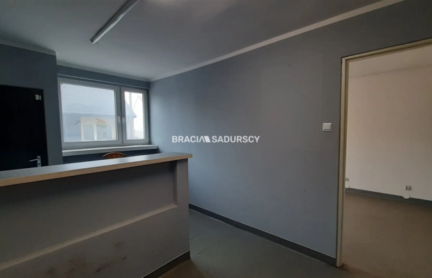 Warsztat o pow. 450 m2 w centrum Proszowic!
