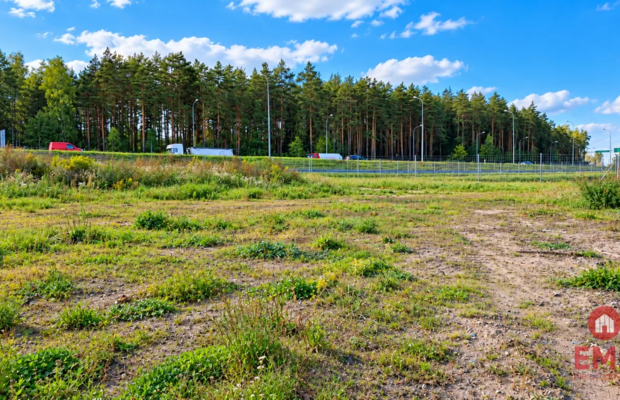 Plac 4500 m2 przy DK 8