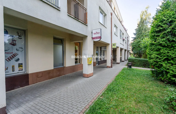 Lokal parterowy przy zajezdni Mały Płaszów