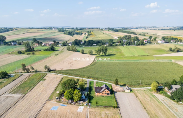 Dom na wsi, duża działka 30 km od Krakowa 