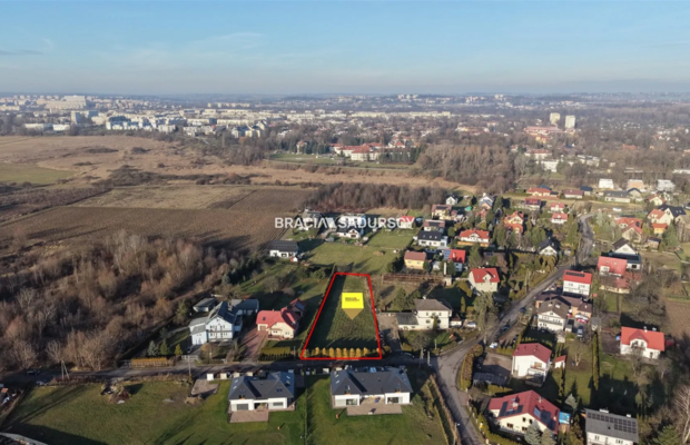 Na sprzedaż - działka budowlana 2358 m², Kraków - Nowa Huta (Mogiła)  

 Oferujemy piękną działkę budowlaną o powierzchni 2358 