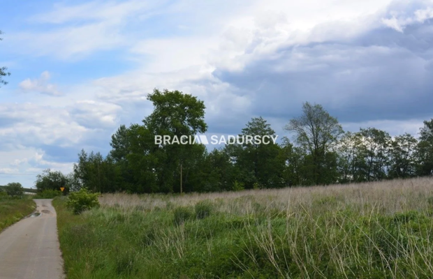  Działka budowlano-rolna o pow.: 1416 m2
