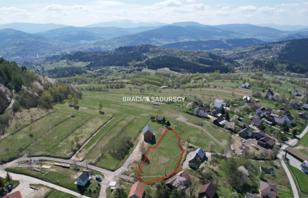 Działka budowlana o pow. 1596 m2  Krzeszów, gm. Stryszawa. 
Widokowa działka  położona w malowniczym Krzeszowie  w okolicy Besk