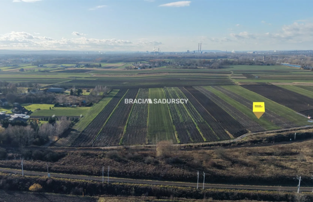 Działka budowlana o pow. 13 ar. w Krakowie.  
Przedmiotem oferty jest nieruchomość gruntowa niezabudowana o nr ew.  52/1  położ