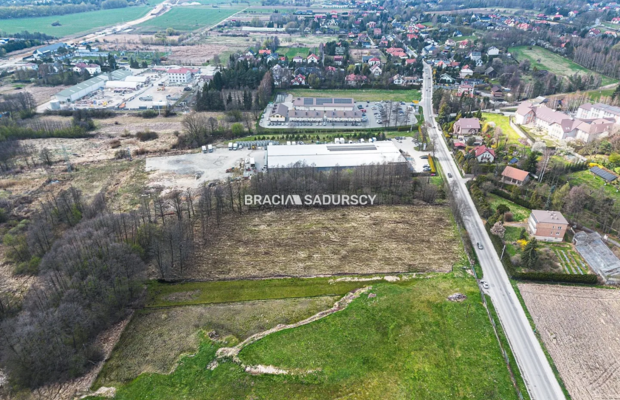 Atrakcyjna nieruchomość usługowa w Brzeziu 1,19 ha