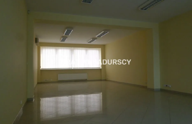 *Zdjęcia należą do właściciela oferty.   

   Do wynajęcia reprezentacyjny lokal biurowy klasy A o powierzchni 180 m² znajdując