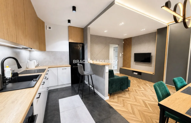 2 pok, 50 m², balkon, winda, garaż + komórka