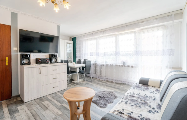 3 pok/ duży balkon/ winda/ ul. Walerego Sławka.