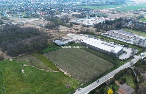 Atrakcyjna nieruchomość usługowa w Brzeziu 1,19 ha