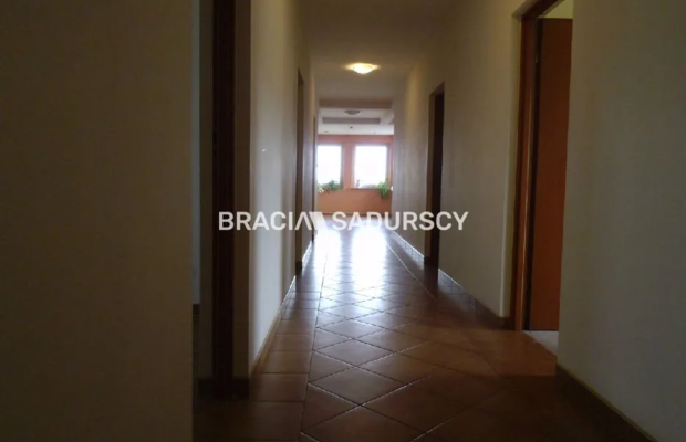 *Zdjęcia należą do właściciela oferty.     
 
Okolice Myślenic    

   Do wynajęcia hala produkcyjno-biurowa z 2004 roku    

 
