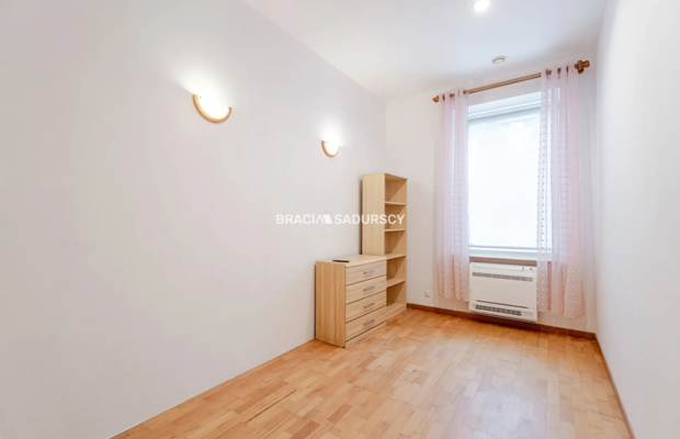 60,17 m² | 3 pokoje | Piwnica | Bezczynszowe