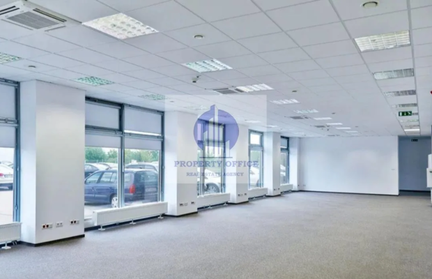 Włochy: lokal biurowy 220m2 do wynajęcia