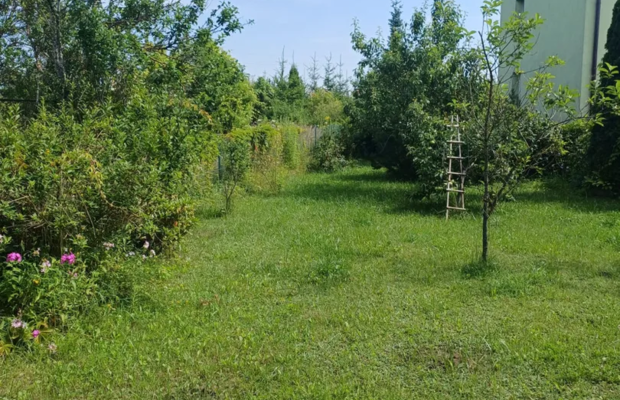 Mieszkanie 52 m² z działką 375 m² i garażem