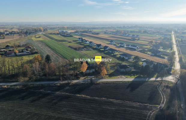 Działka budowlana o pow. 83 arów w Krakowie - Nowej Hucie   
 
Przedmiotem oferty jest działka o nr  301/2    położona w obrębi