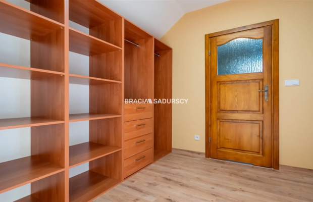 Wysoki Standard, 220 m2, 4,5 arowa dzaiłka, NOWY