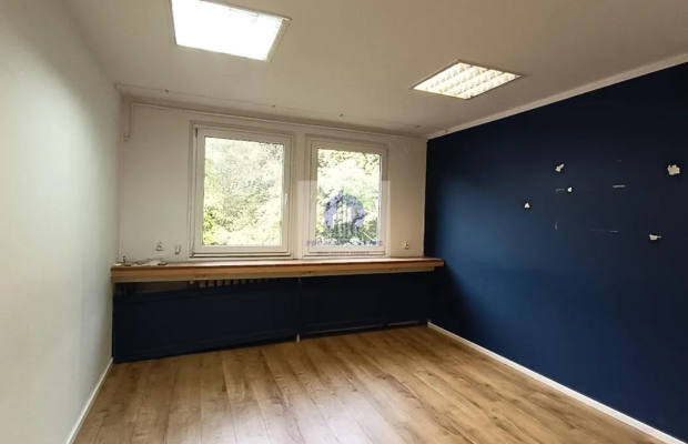 Mokotów: lokal biurowo-usługowy 122 m2 do wynajęcia