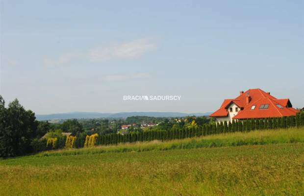 Widokowa działka budowlana w Gorzkowie