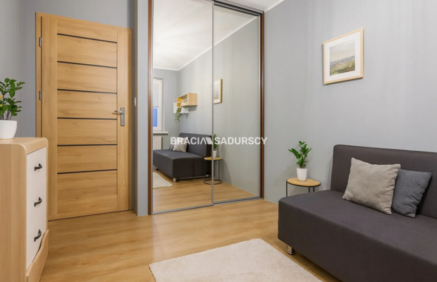 3 pokoje + balkon, 56 m² – idealne na start!
