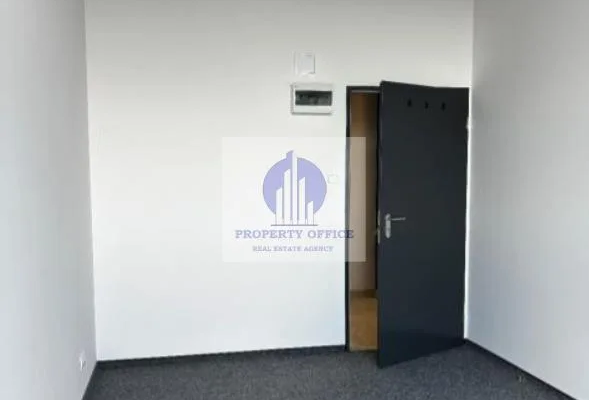 Włochy: lokal biurowy 40,70 m2 do wynajęcia