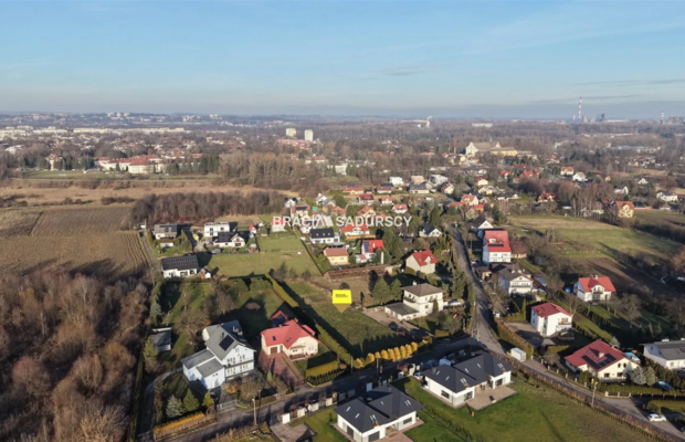 Na sprzedaż - działka budowlana 2358 m², Kraków - Nowa Huta (Mogiła)  

 Oferujemy piękną działkę budowlaną o powierzchni 2358 