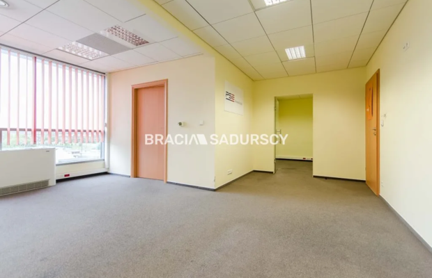 Oferta najmu powierzchni biurowej   
 
Oferujemy lokal użytkowy biurowy  o pow 520 m2 zlokalizowany przy Opolskiej w Krakowie 

