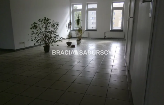 *Zdjęcia należą do właściciela oferty.   
 
Polecamy do wynajęcia atrakcyjne piętro leżące na II piętrze biurowca o powierzchni