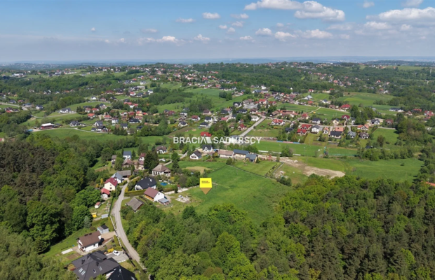 Kompaktowa działka budowlana 7,7 a - Rzeszotary (gm. Świątniki Górne) 

 Szukasz ustawnej, łatwej w utrzymaniu działki pod budo