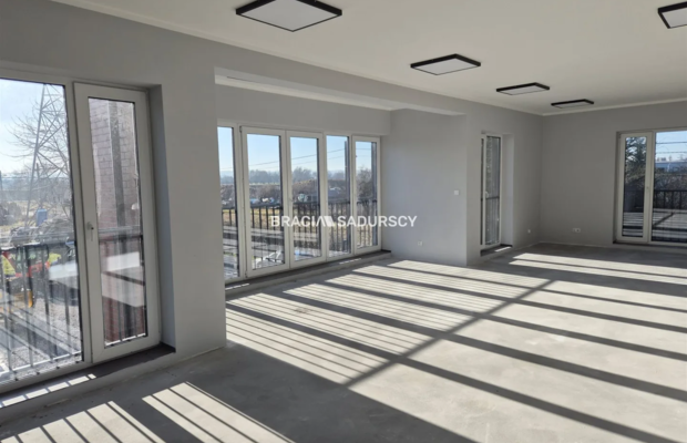 Wolnostojący obiekt biurowy- 300m2!!!