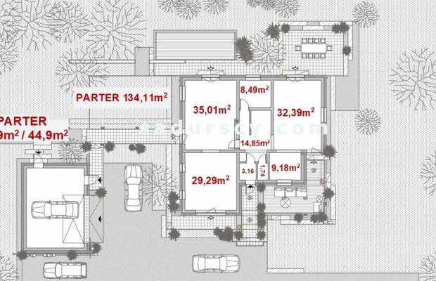 Ładny dom ok. 470m2 na działce 1500m2 w Chyliczkach, między Konstancinem i Piasecznem. Powierzchnia użytkowa parteru, poddasza,