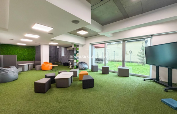 Lokal usługowo-biurowy, 170 m², Zabłocie, parter