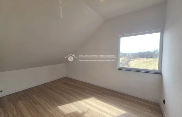 Lokal mieszkalny na wynajem - 60 m² | Usługi, handel, biuro lub cele mieszkalne | Parking w cenie  

 Do wynajęcia funkcjonalny