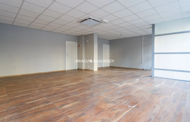 Lokal 135m2 front parter Kurdwanów