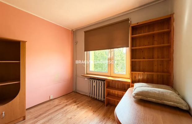 4 osobne pokoje, balkon, oddzielna kuchnia