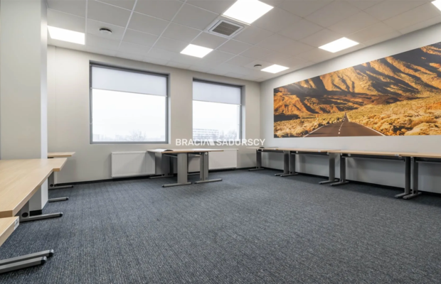 Powierzchnia biurowa z parkingiem  - 400m2 