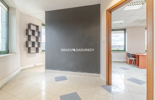 lokal biurowy 44 m2 Prądnik Biały biurowiec