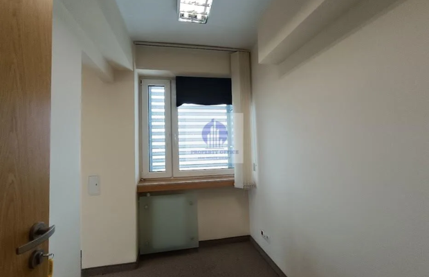Mokotów: lokal biurowy 26,38 m2 do wynajęcia