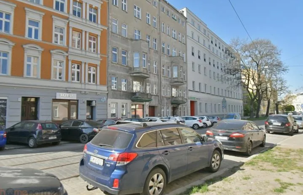 Kawalerka z balkonem, blisko uczelni