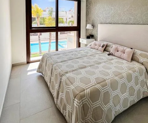 APARTAMENTY W LOS BALCONES, TORREVIEJA