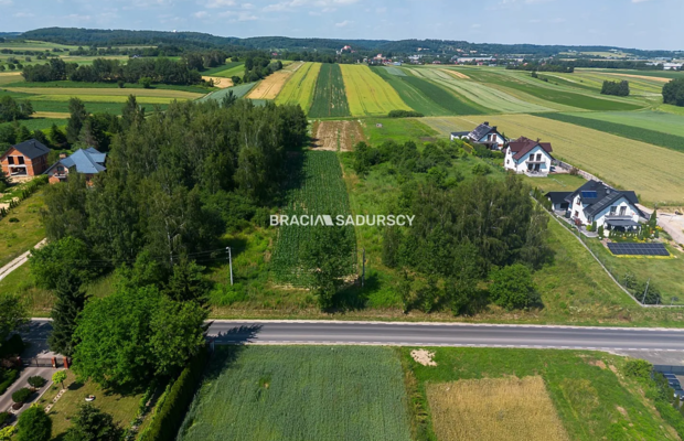 Działka budowlana / MPZP / przy głównej drodze
