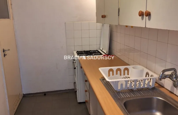 2-pok, ul. Królewska, parking dla mieszkańców