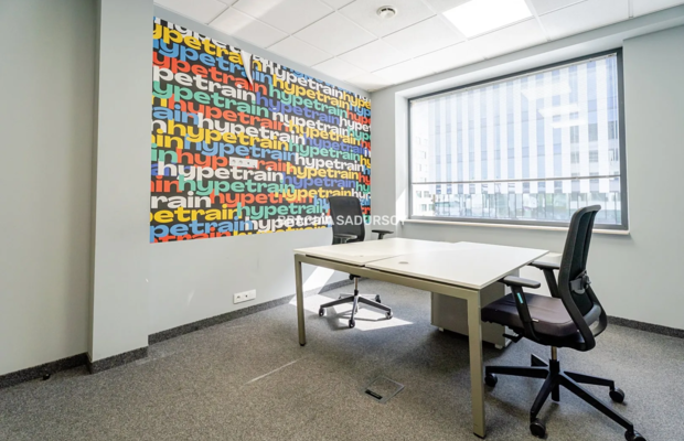 Wykończony lokal biurowy 392 m² do wynajęcia
