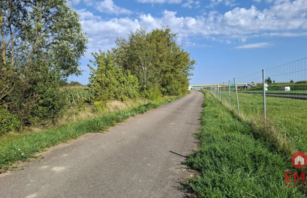 Działka inwestycyjna przy S8