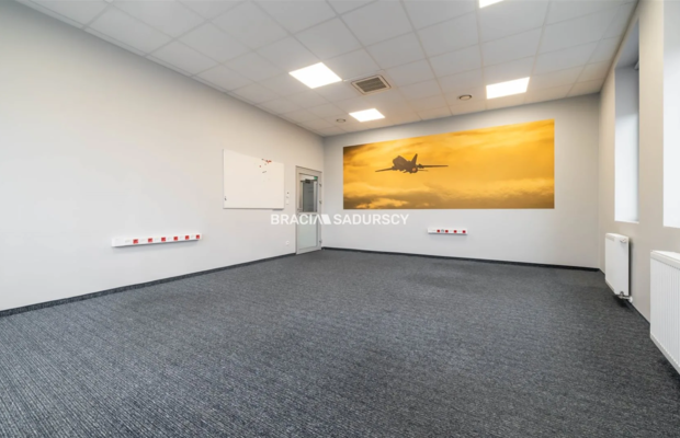 Powierzchnia biurowa z parkingiem  - 400m2 