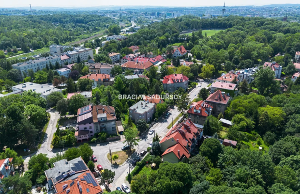 Dom Stare Podgórze| Działka narożna 5,6 