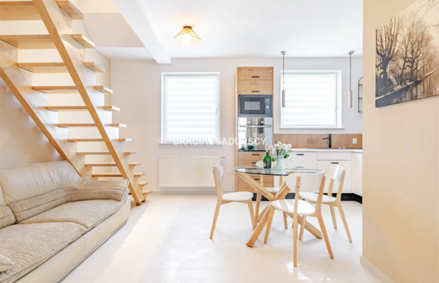 3 pokoje, 2-poziomy, balkon, zamknięte osiedle